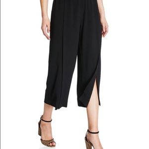 Club Monaco Juliuss black wide leg pants w/ slits. Sz 8